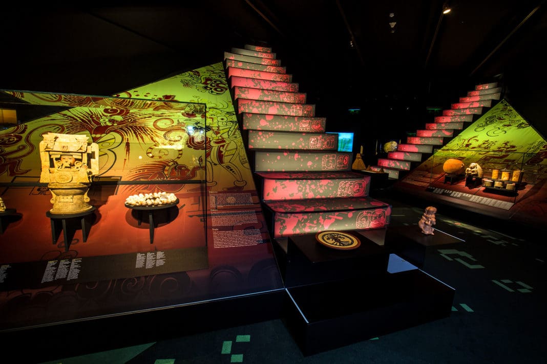 Exposición Mayas Marq