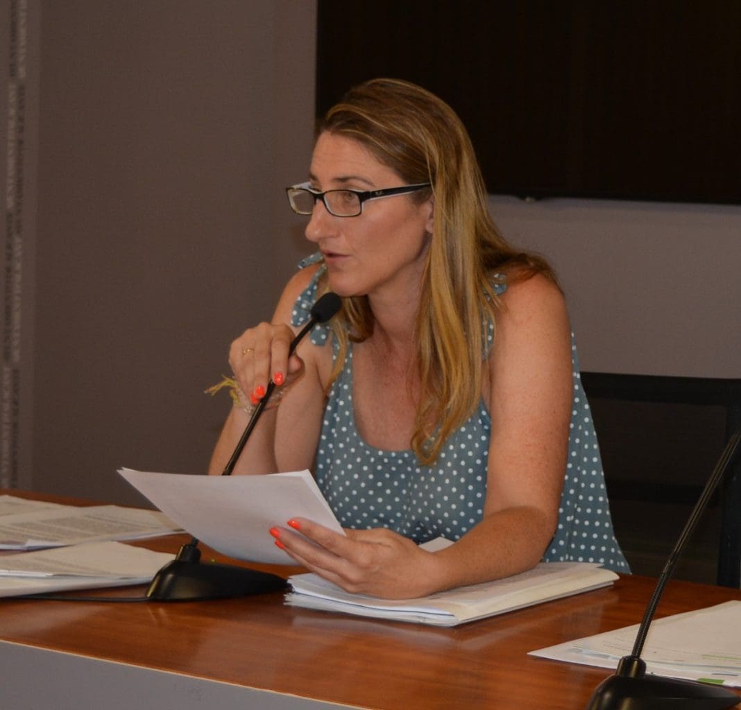 Mari Carmen de España.