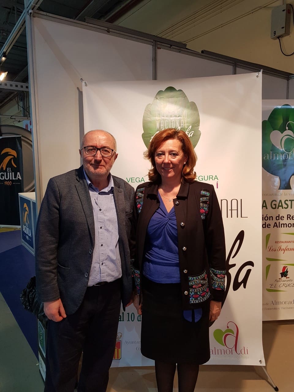 El edil de Turismo, José Antonio Latorre, y la alcaldesa de Almoradí, María Gómez, en IFA./Alex Ferrer.