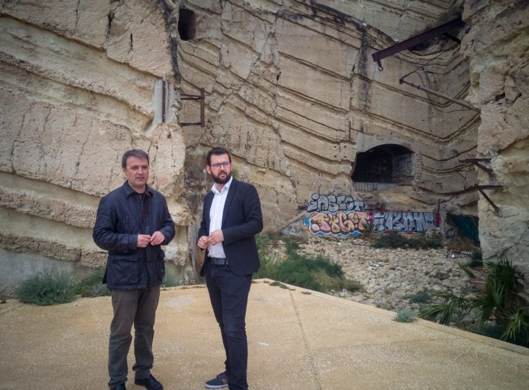 Bellido y Candela en el Depósito de La Británica/ Compromís Alancant.