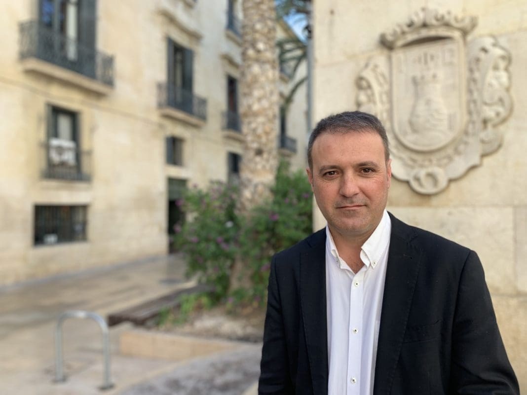 Natxo Bellido, líder y alcaldable de Compromís en Alicante/ Compromís Alacant.