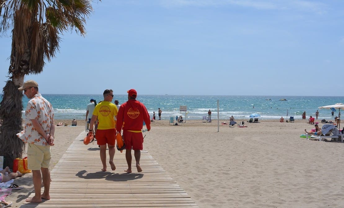 fallece-un-hombre-ahogado-en-una-playa-de-alicante-diario-de-alicante
