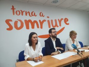 Ignasi Candela junto a Llum Quiñonero y a María José García en lla rueda de prensa de Més Compromís / Alex Ferrer