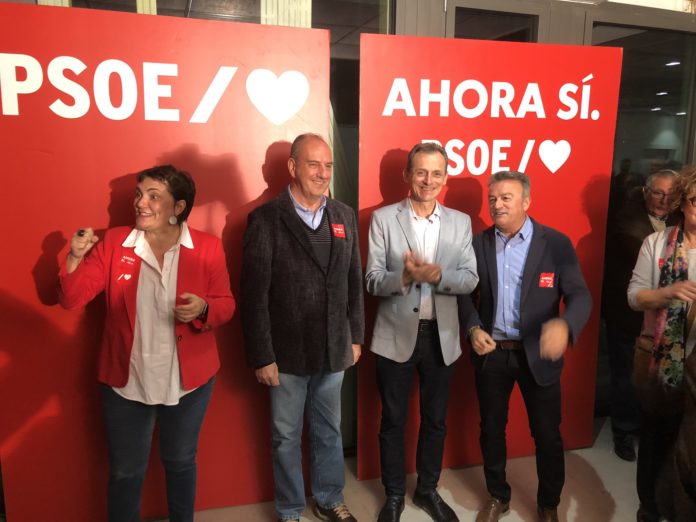 Pedro Duque liderando el cierre de campaña del PSOE en Alicante / PSOE Alicante