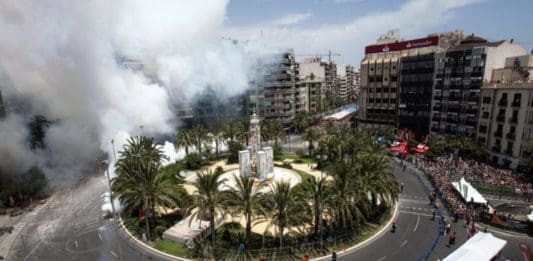 Mascletás Hogueras Alicante