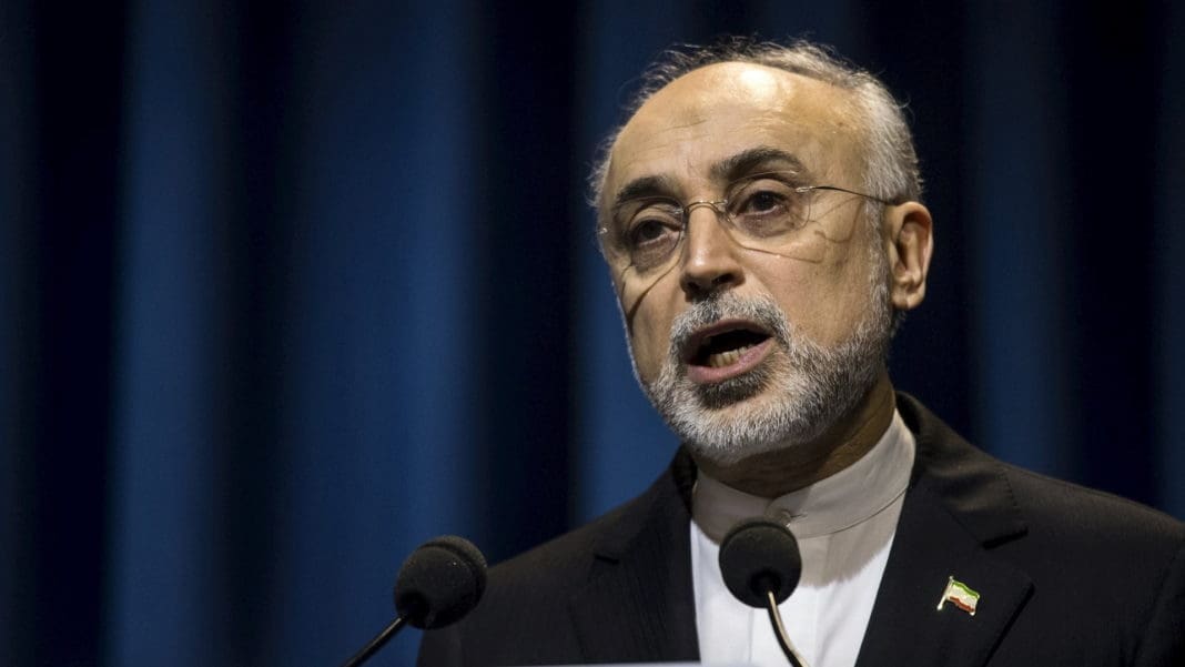 Alí Akbar Salehí en una rueda de prensa