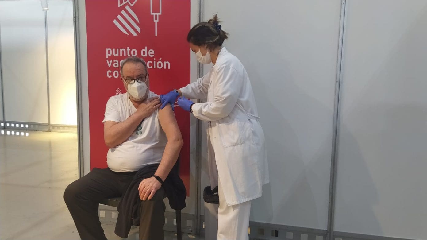 Vacunación masiva en IFA (Elche)