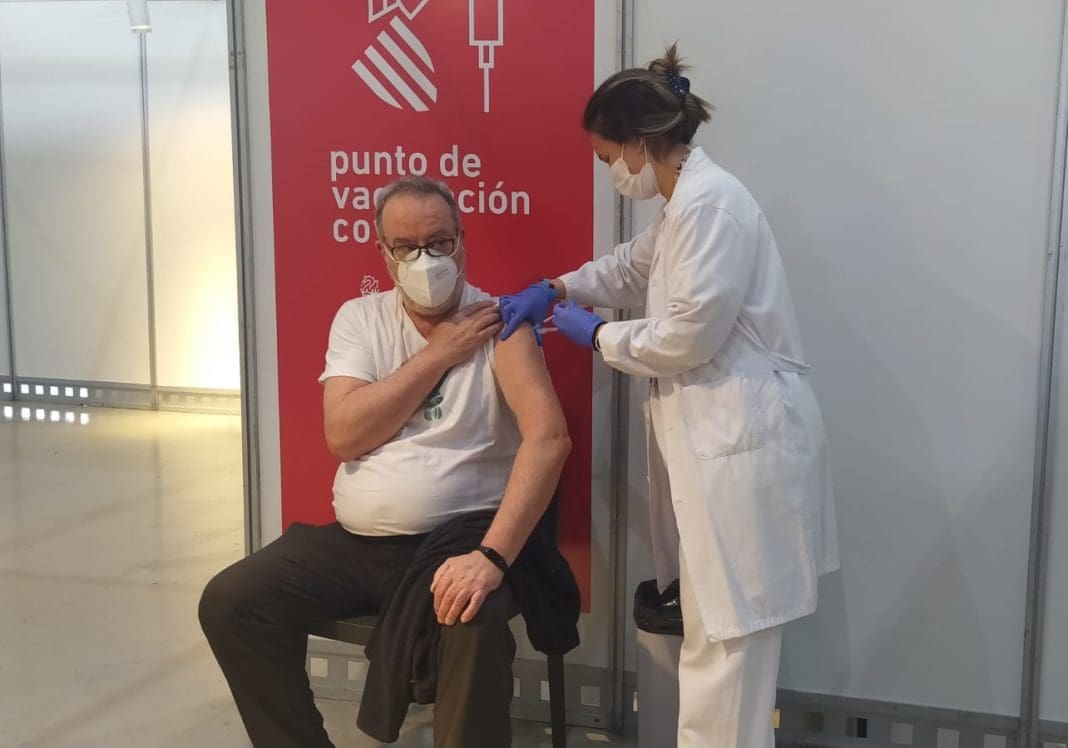 Vacunación masiva en IFA (Elche)