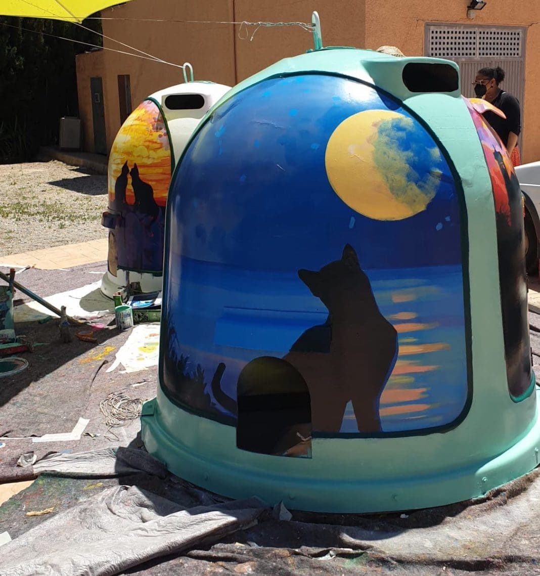 Punto de alimentación felina