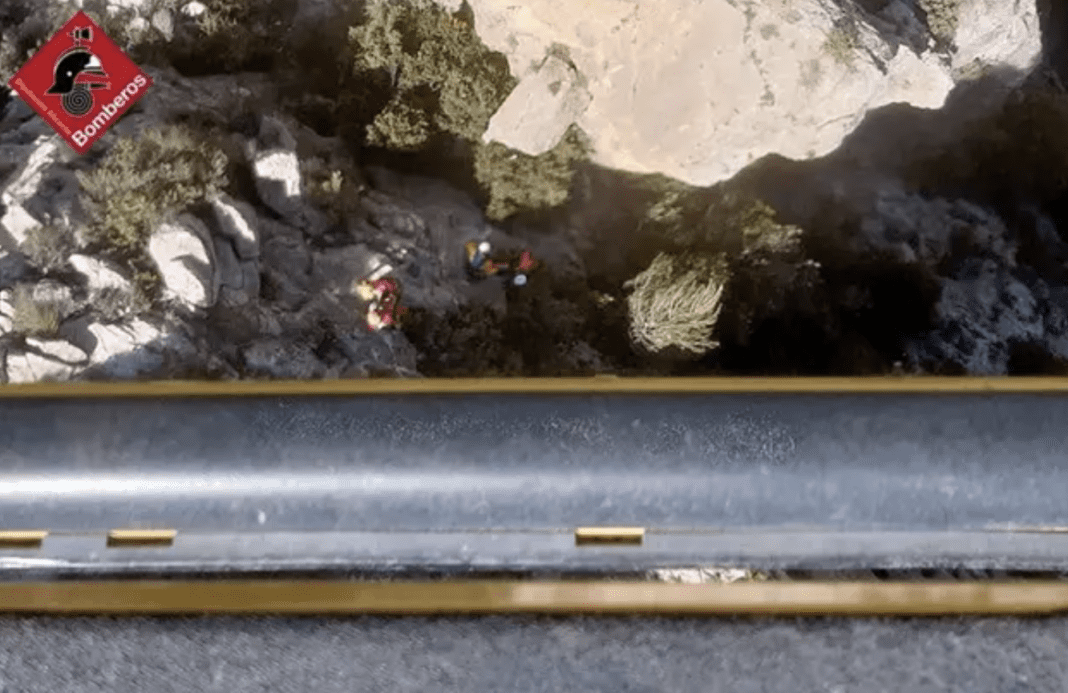Rescate del escalador en Petrer