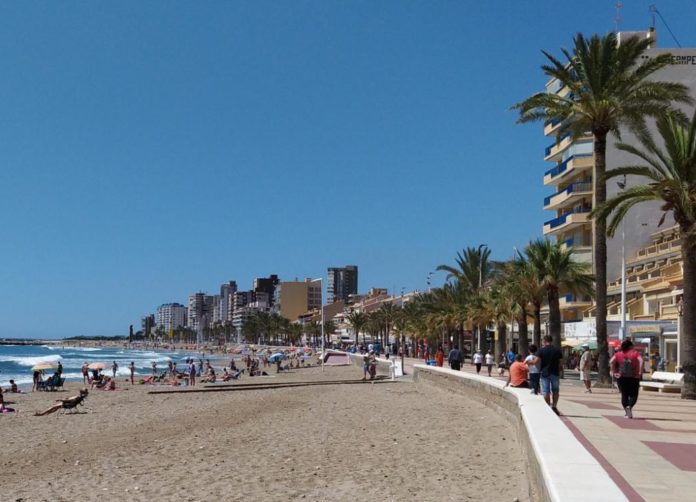 Playa de El Campello (Alicante)