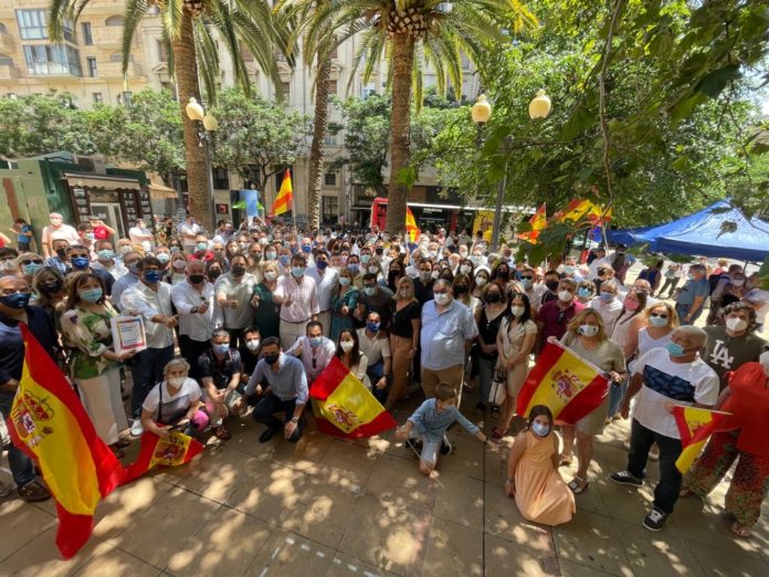 Acto en Alicante contra los indultos del 'procés'
