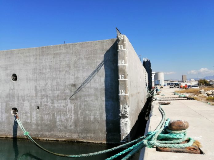 Estructura de hormigón y acero de 8.900 toneladas para el arrecife artificial