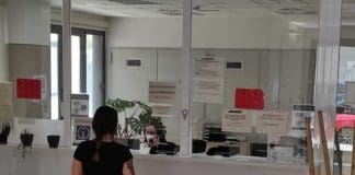 Mostrador centro de Atención Primaria