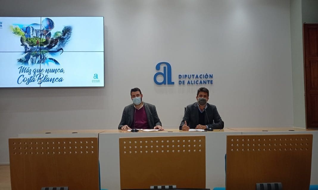 Rueda prensa previa fitur mancebo y mazon en Diputación de Alicante