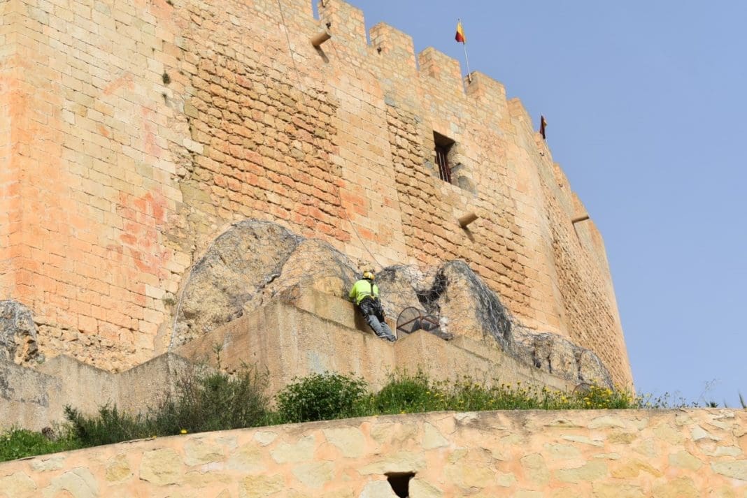 Castillo de Petrer, foto de archivo