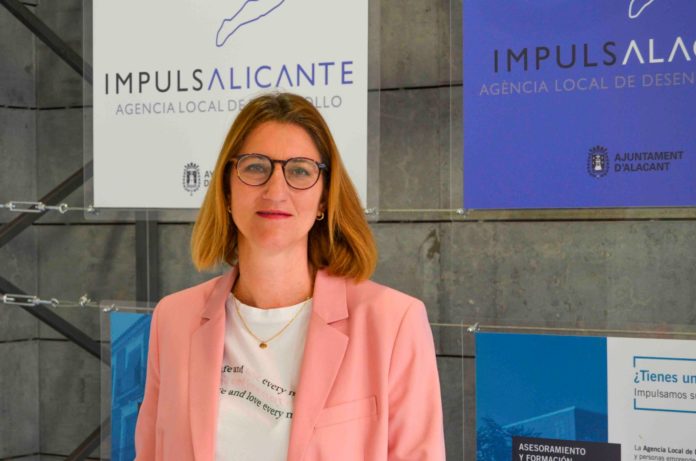concejal de Empleo y Desarrollo, Mari Carmen de España