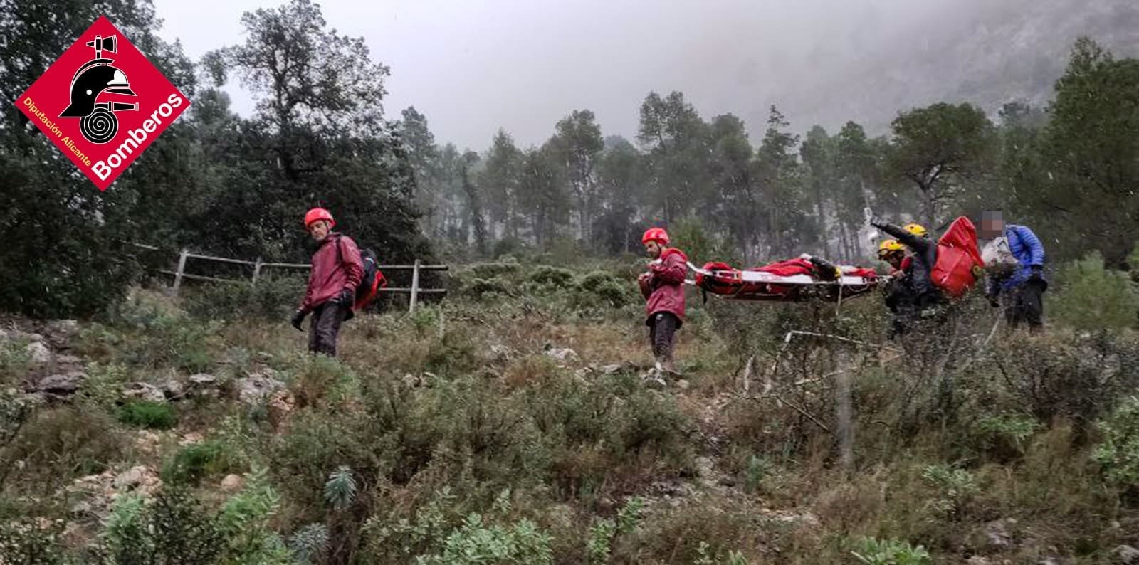 Rescatan a una senderista tras sufrir una caída en una montaña de ...