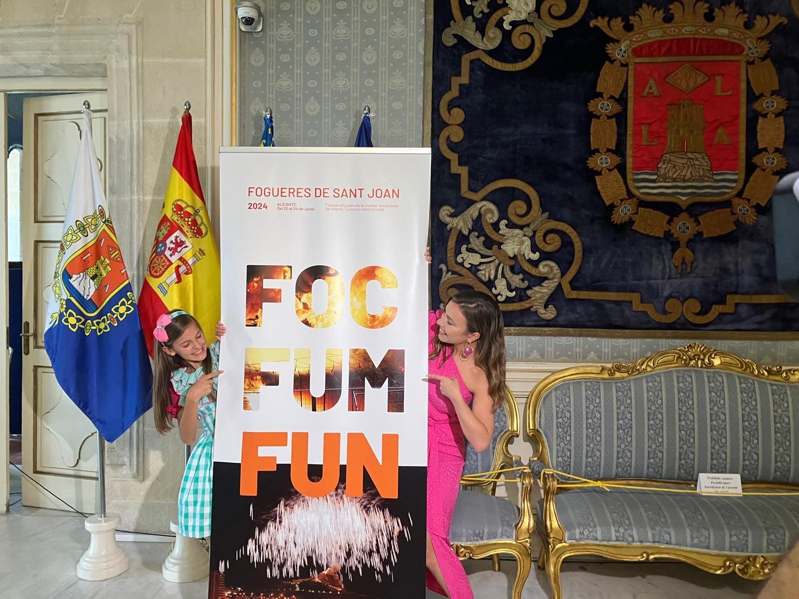 'Foc, Fum, Fun': Desvelado el cartel de Hogueras de 2024 y su imagen ...