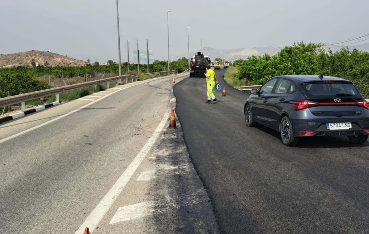 Trabajos de rehabilitación de carreteras en Alicante Sur