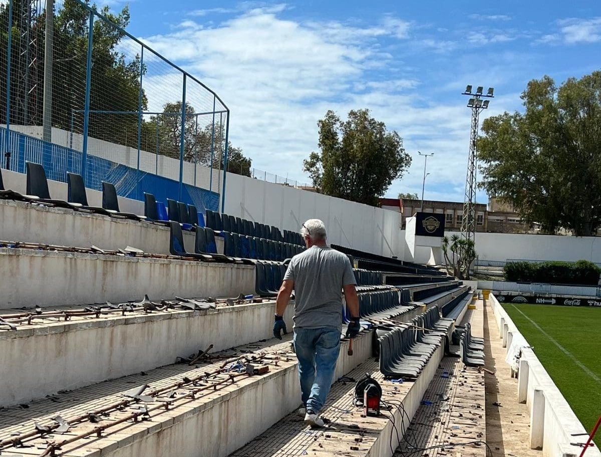 Estadio Antonio Solana de Alicante: empiezan los trabajos de mantenimiento
