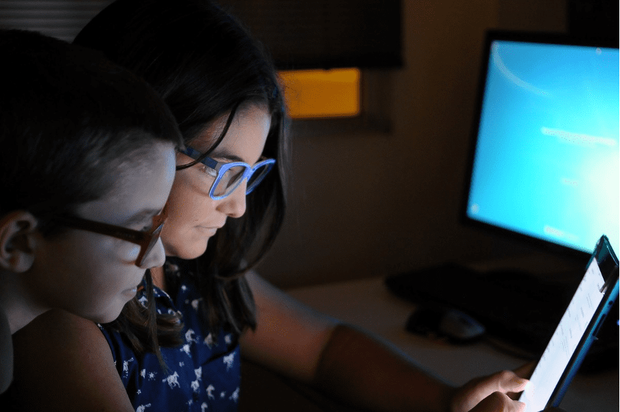 Uso del ordenador y plataformas de entretenimiento online