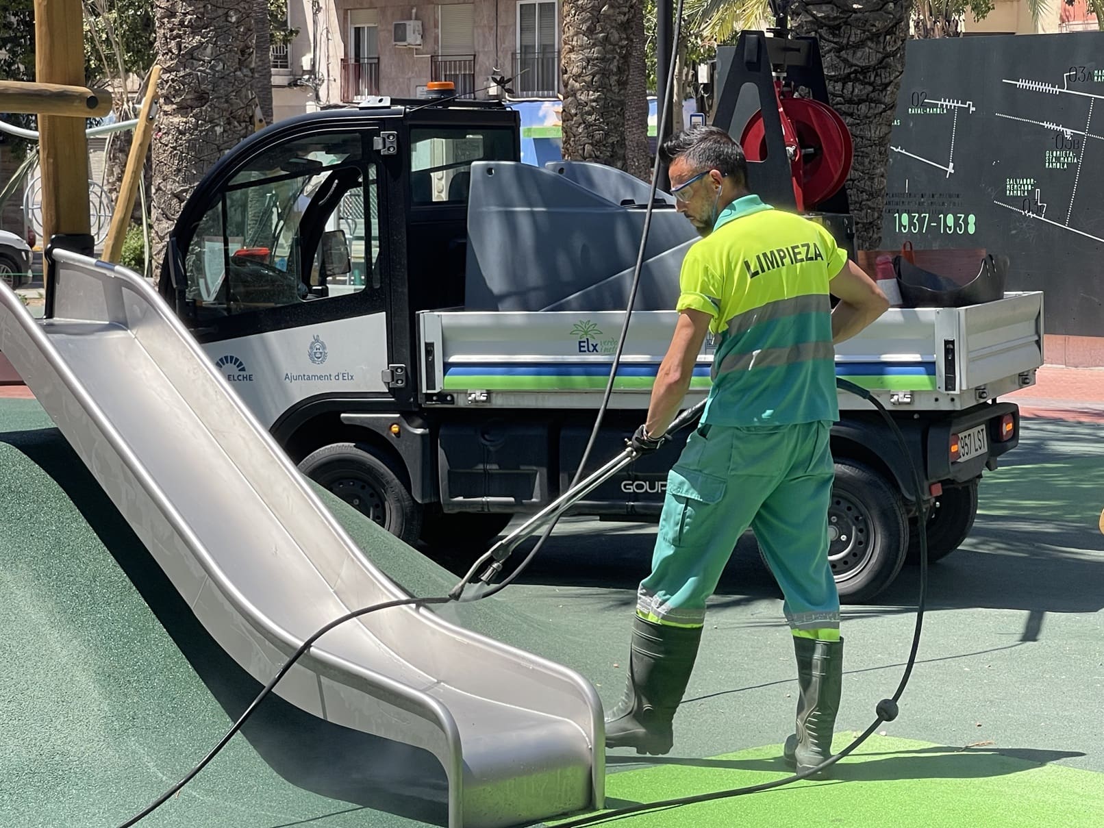 Elche amplía al 50% las bonificaciones en la tasa de basura - Diario de ...