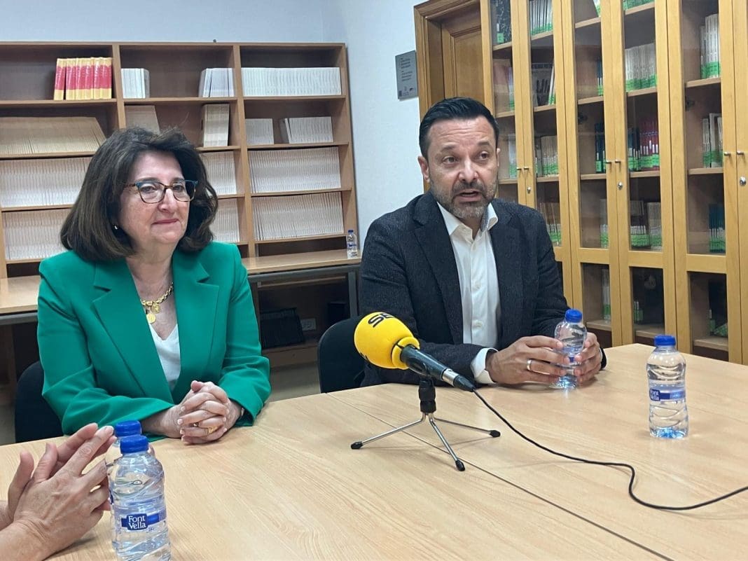 Ángel PIneda, CEO de Orizon y Amparo Navarro, rectora de la UA