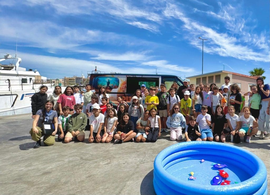 El programa Puerto Felicidad busca acerca a escolares a oficios de la pesca, en 2025 en Santa Pola