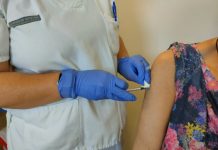 Sanidad lanza una campaña para animar a las personas sanas a vacunarse frente a gripe, COVID-19 y VRS