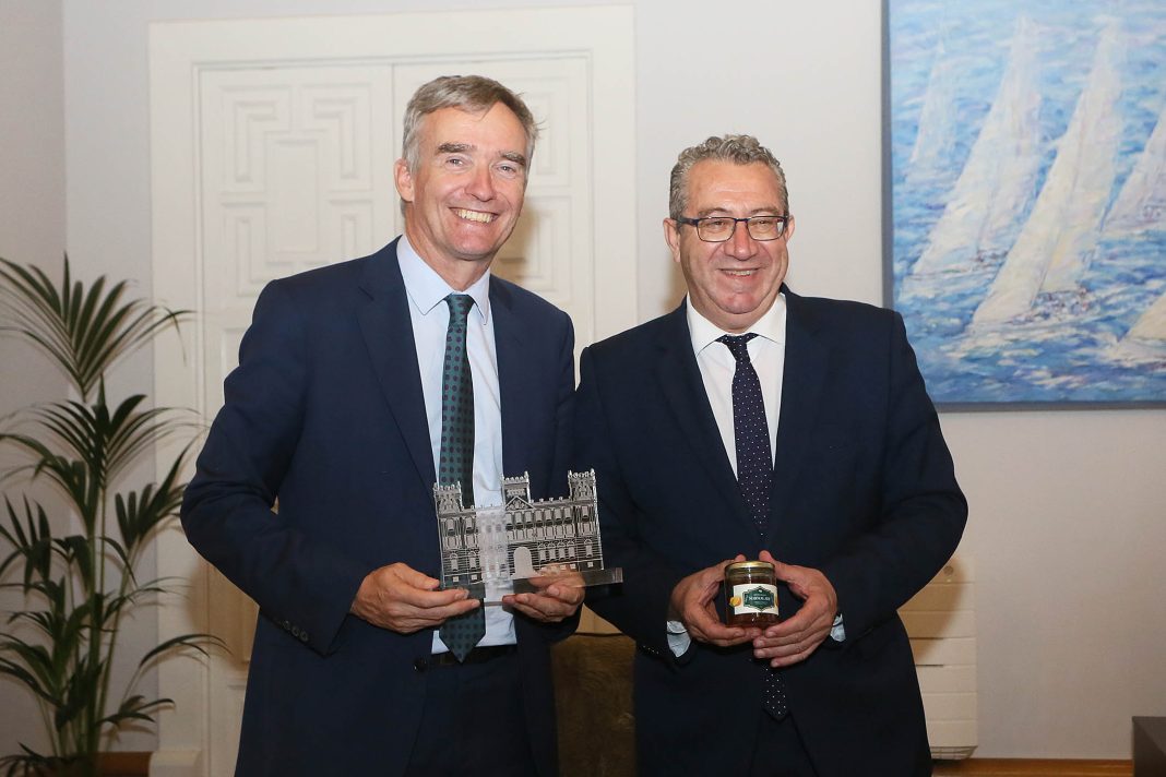 embajador Reino Unido