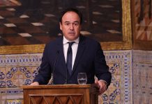 Pérez Llorca prioriza el diálogo con las víctimas de la DANA y evita pronunciarse sobre el acta de Mazón