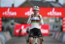 Octavo triunfo en diez pruebas para la neerlandesa, que se impuso en solitario en el circuito alicantino.