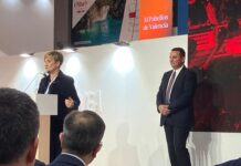 30.000 profesionales visitan el espacio de la Comunitat el primer día de Fitur