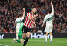 El Athletic deja al Elche al borde del abismo: 2-1