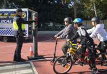 Detenido en Orihuela tras robar con violencia el bolso a una mujer junto a un colegio en Los Dolses