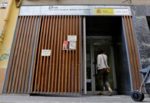 Juzgan a tres personas por falsas altas en la Seguridad Social para cobrar el paro