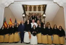 La Diputación recibe a las reinas de Benidorm durante Les Fogueres de Alicante