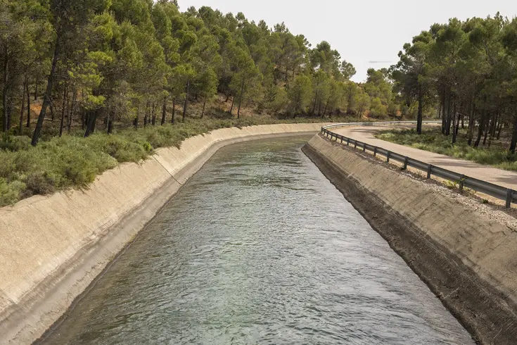 Canal del trasvase Tajo-Segura a su paso por Alcázar del Rey, en una fotografía de archivo