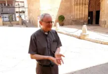 El sacerdote Francisco José Vegara, expulsado por el papa León XIV, en una imagen tomada en Alicante.