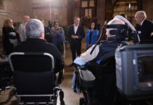Pérez Llorca reivindica el papel del Consell en la atención a pacientes de ELA