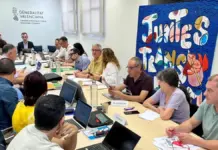 Representantes de Educación y sindicatos de la enseñanza concertada acuerdan la jubilación parcial del profesorado.