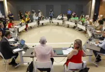Mesa negociadora entre la Conselleria de Educación y sindicatos de docentes