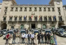 Alicante incorpora 27 coches patrulla híbridos a la Policía Local