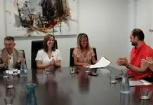 Xixona gana un gran solar para un auditorio, aparcamiento y nuevas viviendas Vista de un auditorio y zona de aparcamiento con viviendas en los antiguos terrenos de la fábrica El Almendro en Xixona