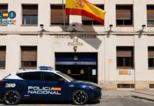 Detienen a un hombre por estafar 5.000 euros a una mujer que conoció en un club de Elche