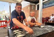 El Campello reparte 500 raciones de sardinas por la Virgen del Carmen