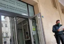 Entrada principal de la Audiencia Provincial de Alicante