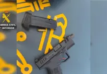 Detención de un hombre en Torrevieja tras ser sorprendido portando una pistola con balas
