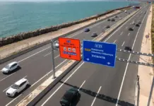 Tráfico en la V-21 a la entrada y salida de Valencia durante un puente de agosto